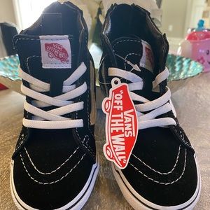 NWT High-top Toddler Vans. Size 9 Toddler (Girl)